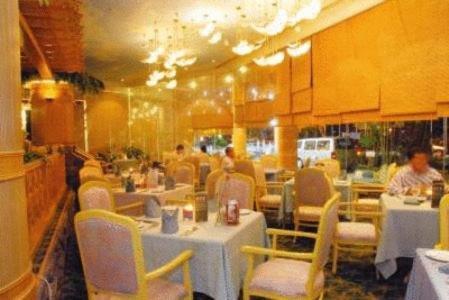 Grand Palace Hotel Мири Экстерьер фото